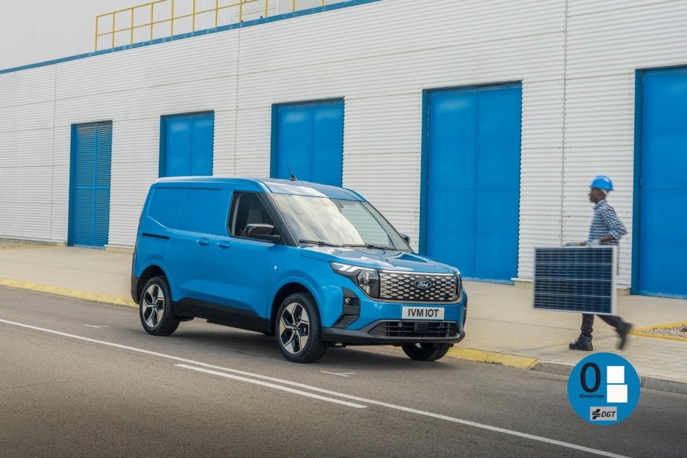 Nueva E-Transit Courier