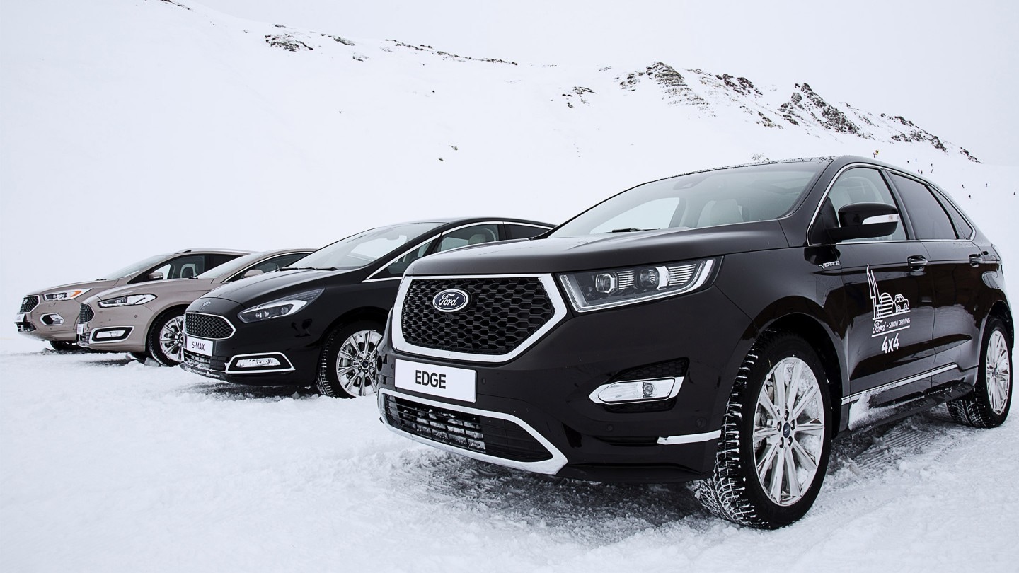 ford range in the snow
