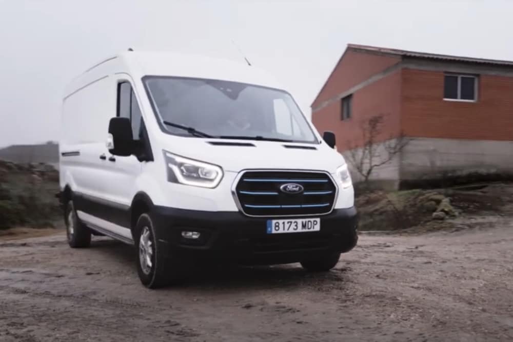Ford E-Transit en un taller