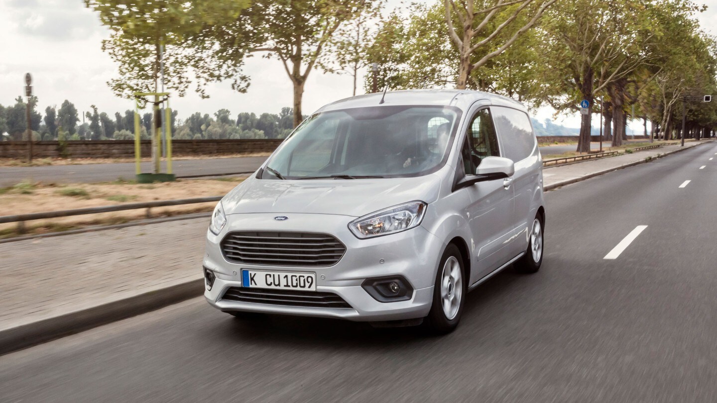 Ford Transit Courier por la ciudad