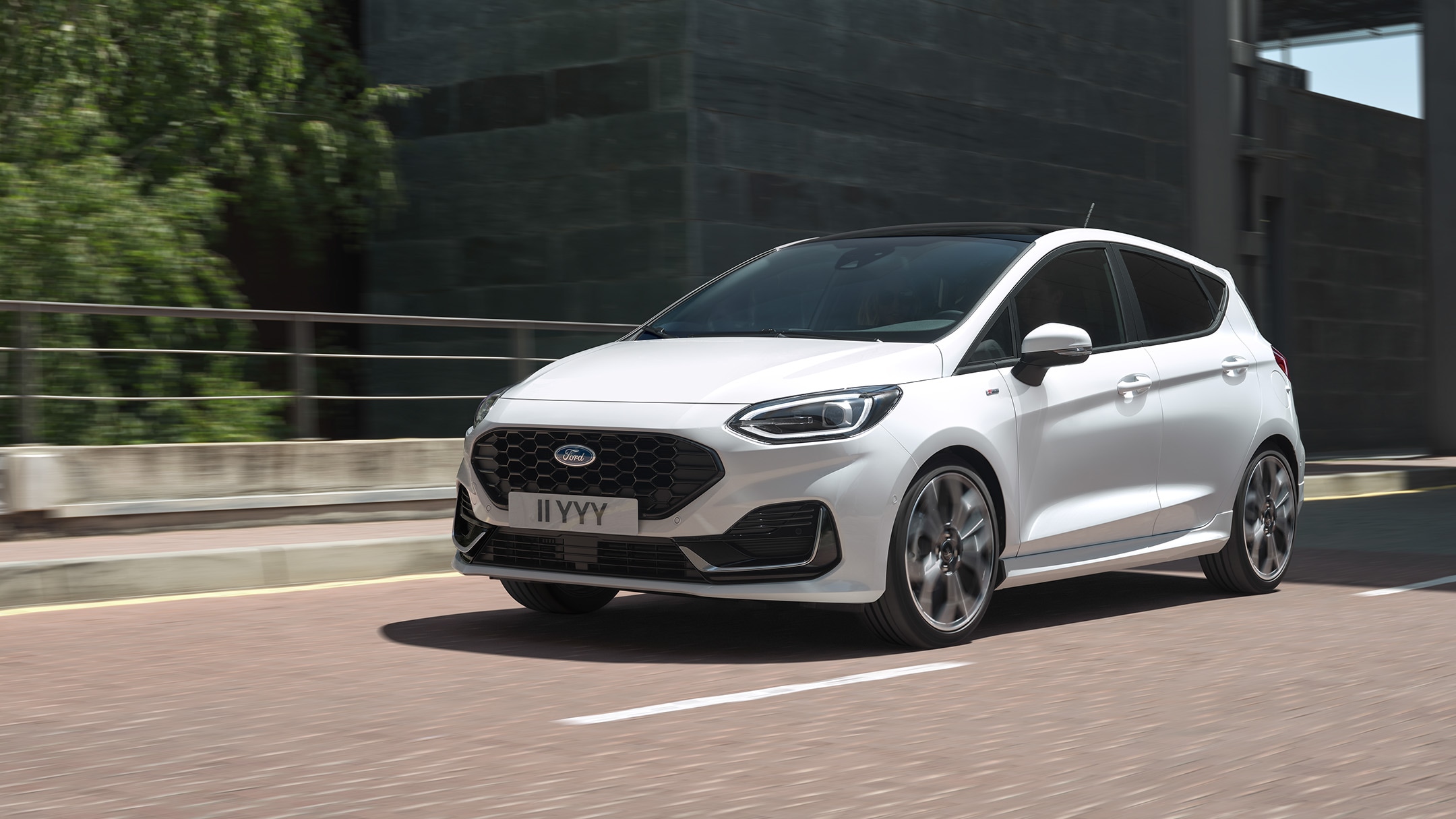 Ford Fiesta MHEV circulando Ford Fiesta mild hybrid driving