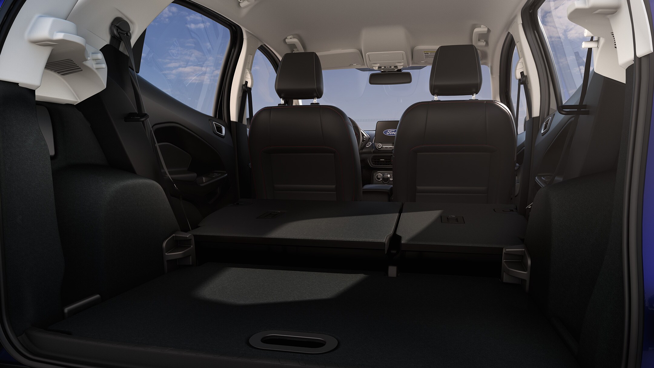 Vista interior del maletero y los asientos traseros plegados del Ford EcoSport