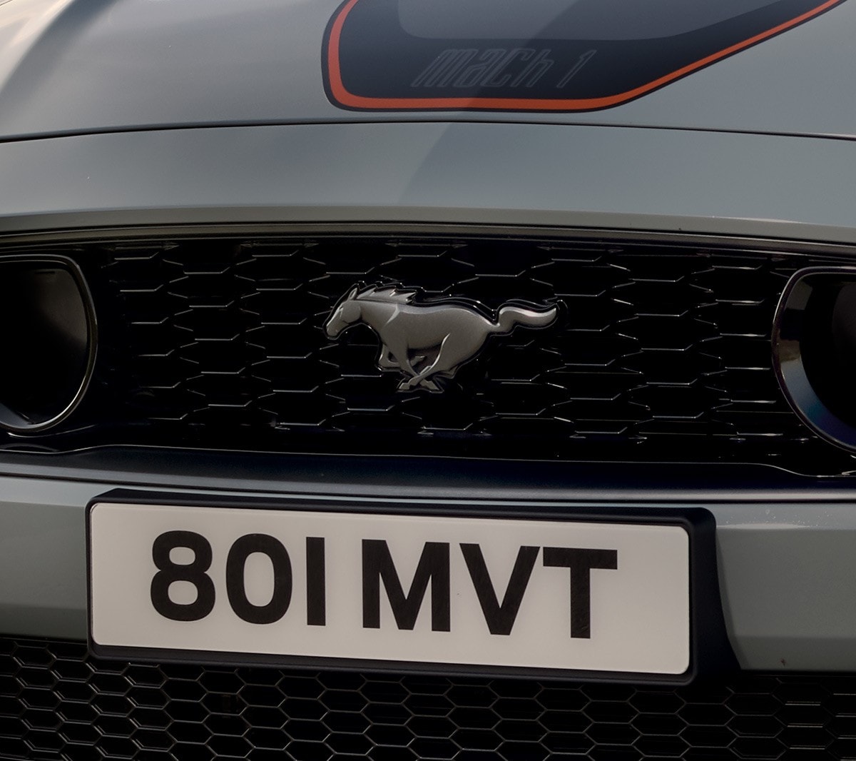 Emblema delantero Mustang 