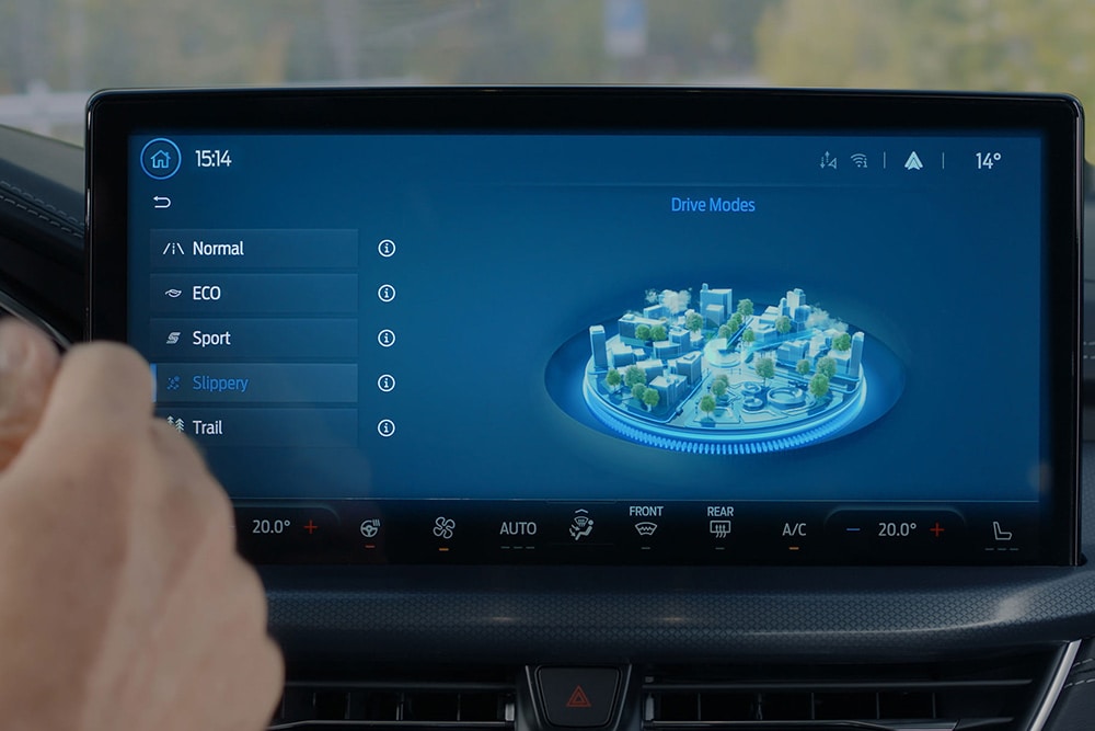 Un primer plano de la pantalla de infoentretenimiento del Ford Focus SYNC® 4 que destaca los modos de conducción seleccionables.