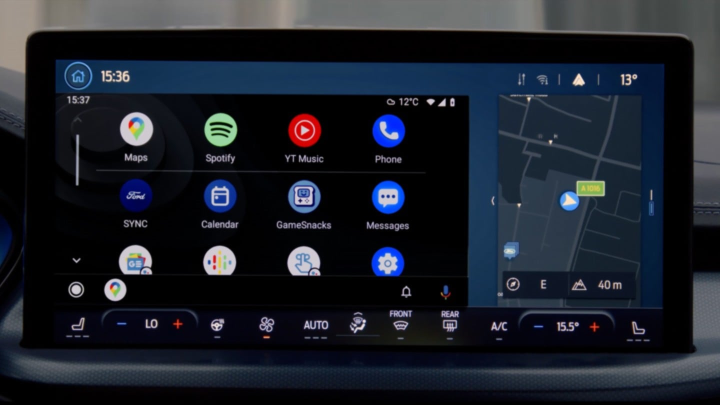 Apple CarPlay™ y Android Auto™ 