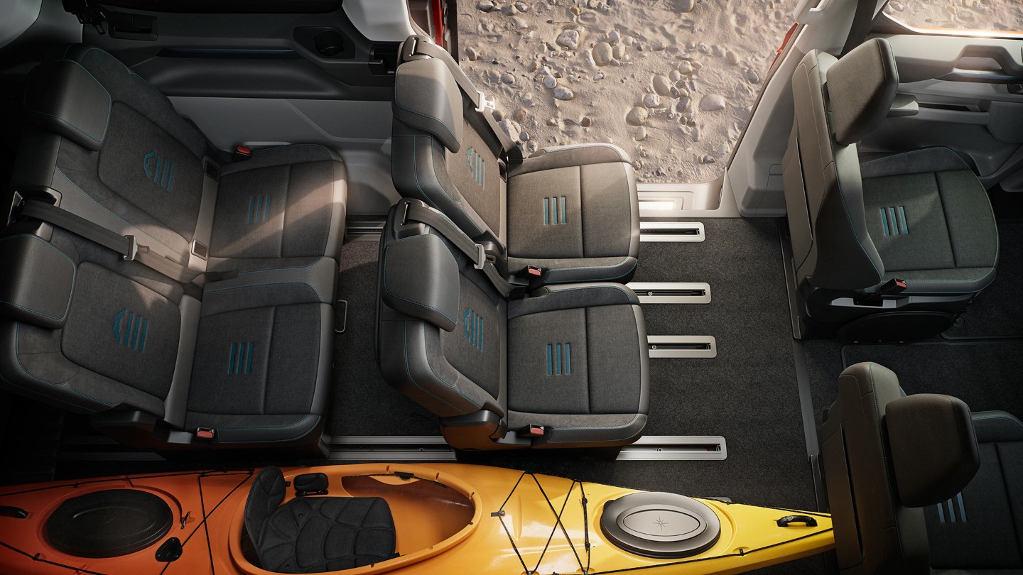 Tourneo Custom interior with kayak next to seats