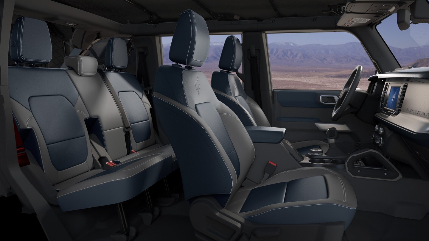 Fila de asientos interiores del Ford Bronco