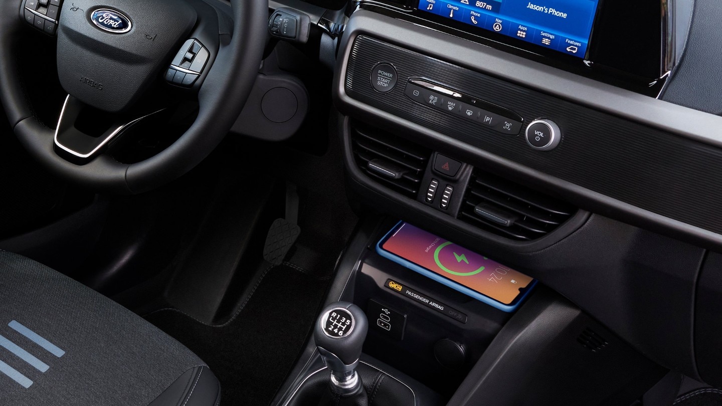 Ford Tourneo Courier wireless charging