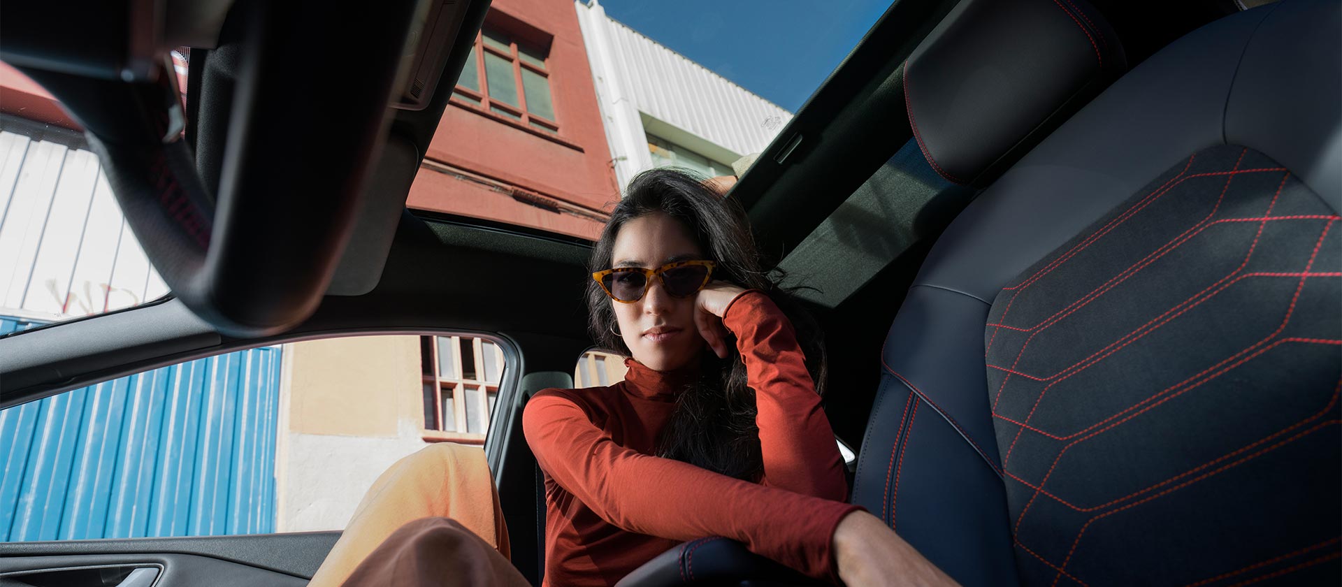 Techo panorámico coche híbrido gasolina