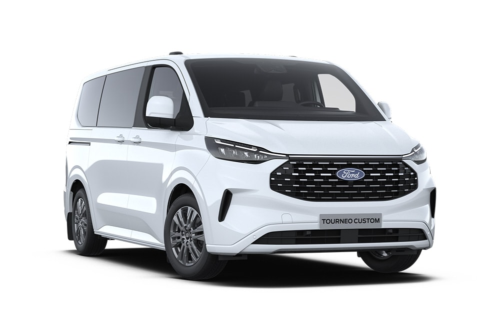 Ángulo de la parte delantera izquierda de un Ford Tourneo Custom Titanium blanco.