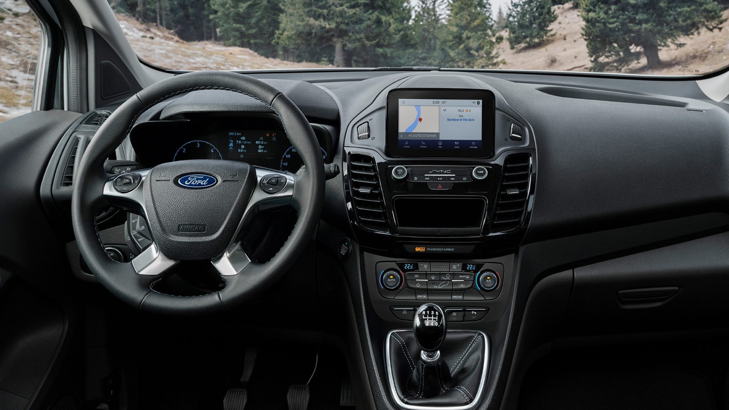 Interior de la Ford Transit Connect con SINC 3