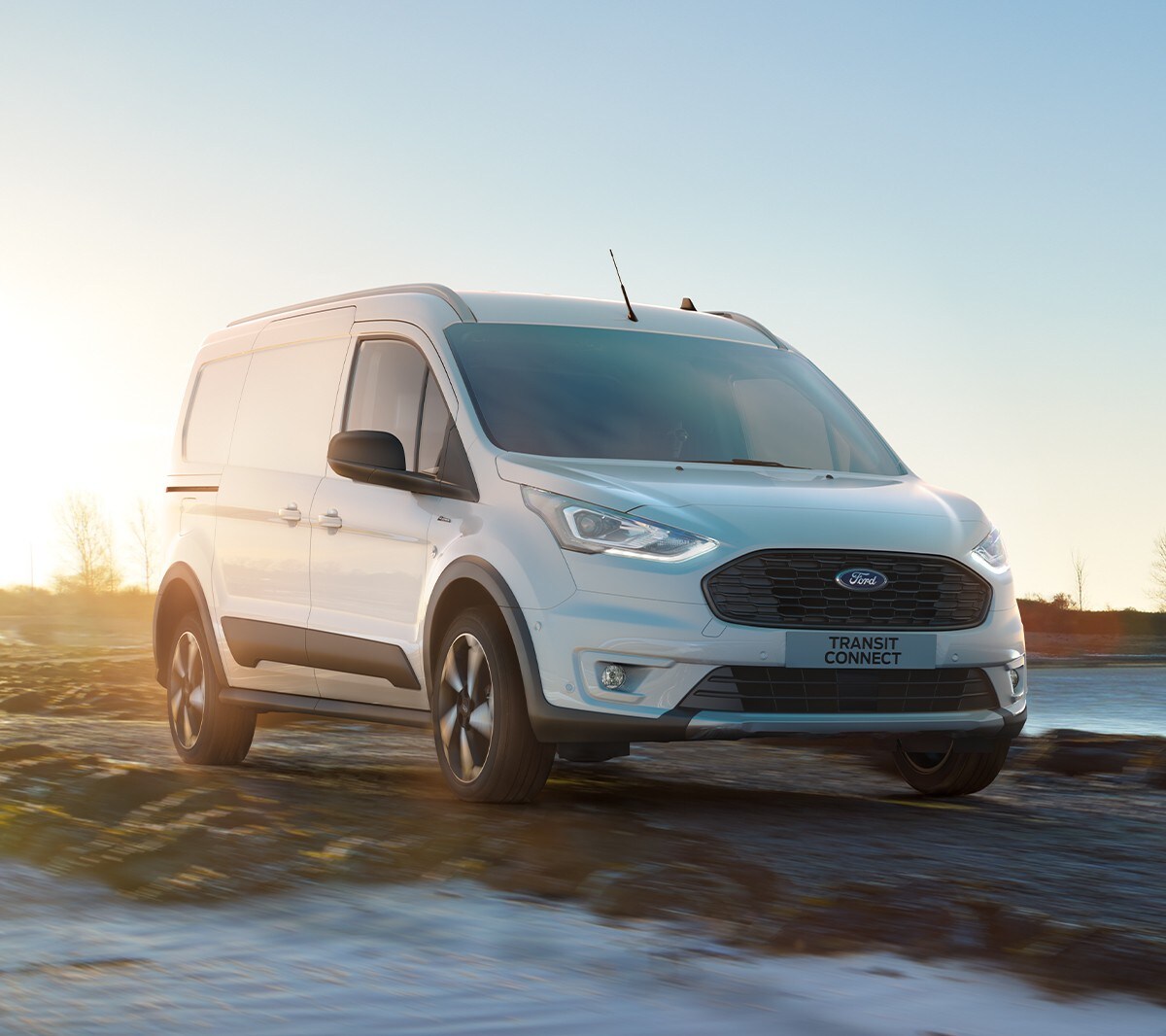 Detalle de la llanta delantera de la Ford Transit Connect en Azul Chrome.