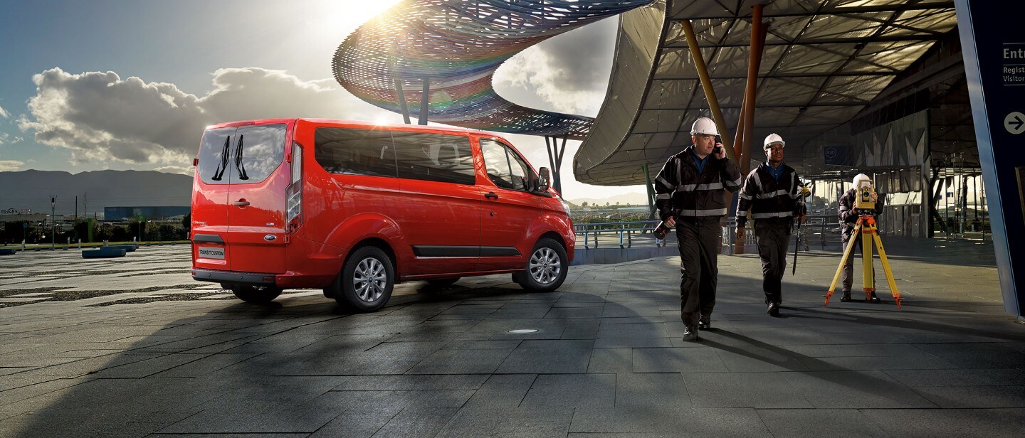 Ford transit custom kombi van clearance