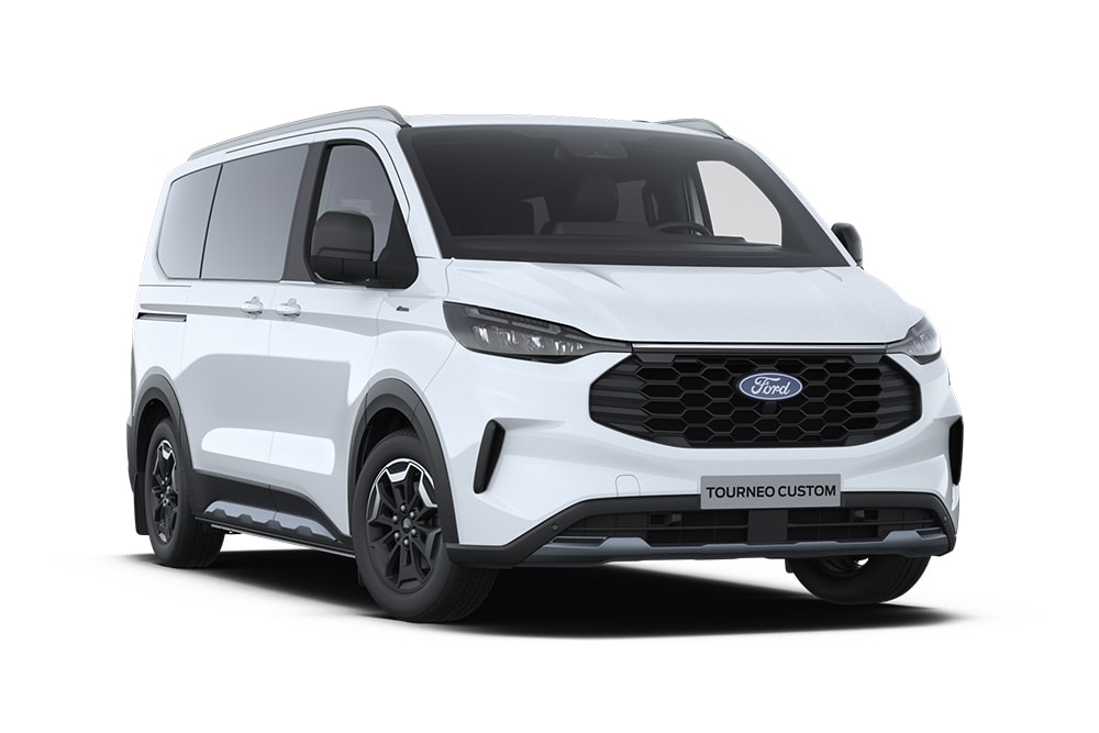 Ángulo de la parte delantera izquierda de un Ford Tourneo Custom Active blanco.