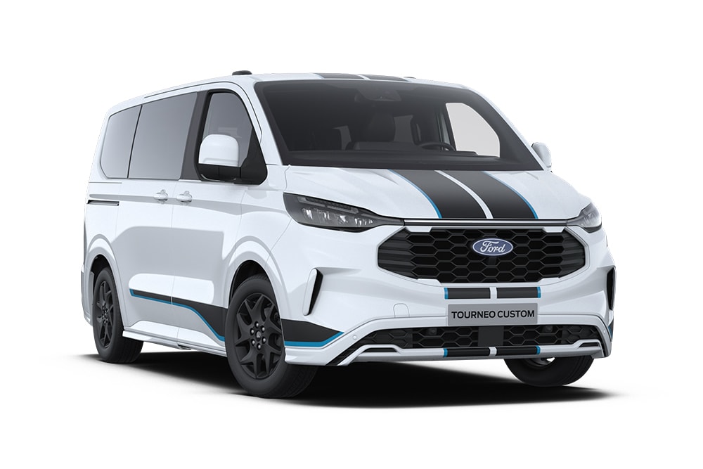 Ángulo de la parte delantera izquierda de un Ford Tourneo Custom Sport blanco.