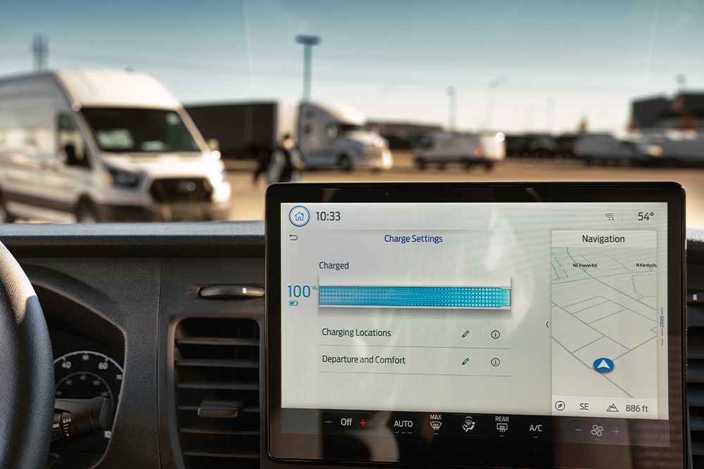 La consola central de la Ford Transit Custom mostrando la información de carga.