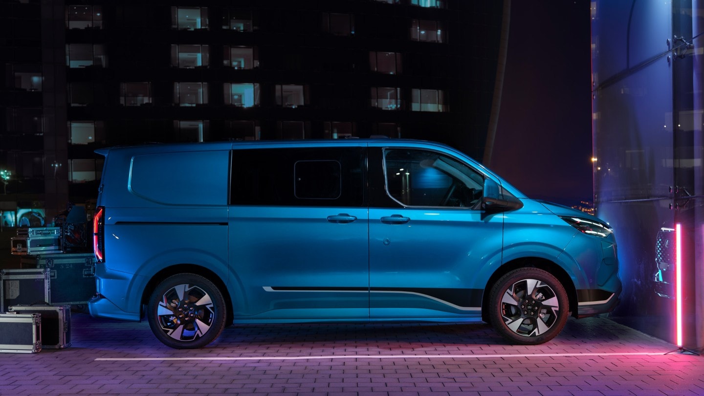 Ford estrena los Transit y Transit Custom Trail, dos comerciales