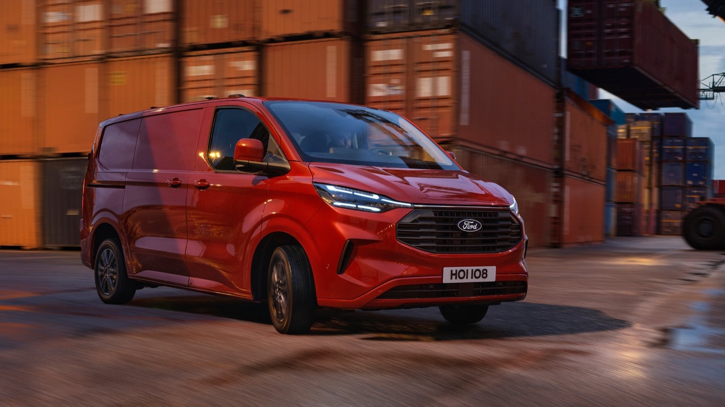 Ford Transit Custom en rojo