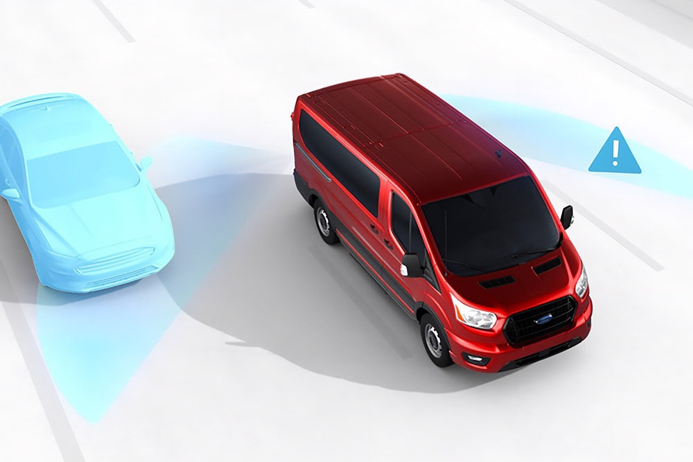 Vista gráfica superior de una furgoneta Ford Transit roja con iconos de alerta de seguridad.