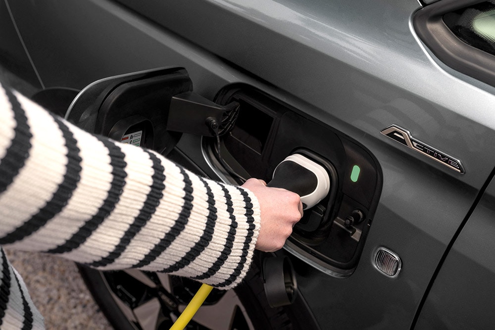 Enchufe PHEV Transit Connect