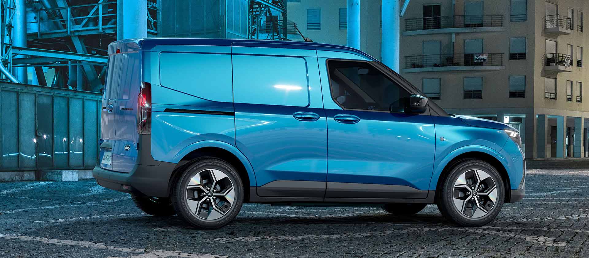 Ford E-Transit Courier Gris Lado Derecho