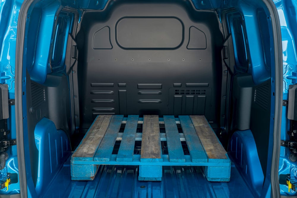 Espacio de carga trasero de la Ford E-Transit Courier