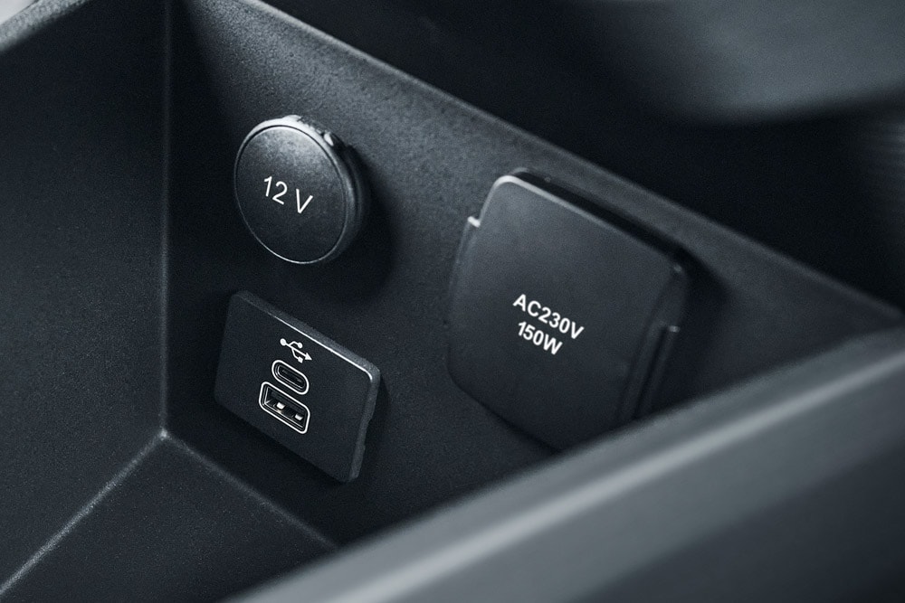 Puertos USB Ford E-Tourneo Courier