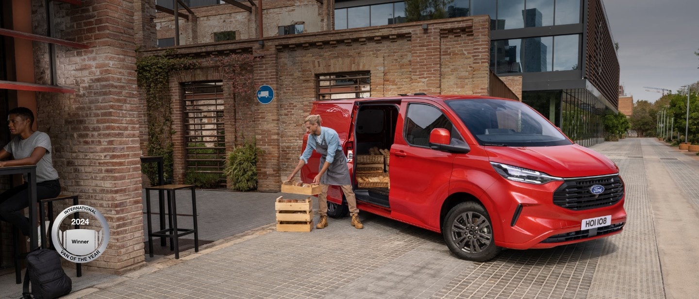 Ford Transit Custom en rojo